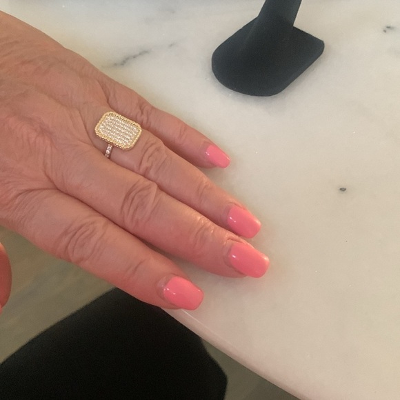 NEW Elegant HIGH END 18k Plated Gold and FAUX Diamonds Ring Size 7.5 (#5) GIFT - Picture 6 of 10